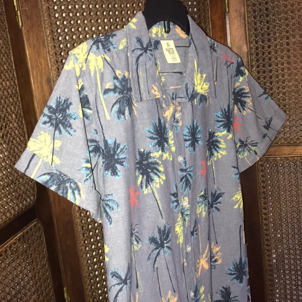 New! Rustic Blue Button Down Top - Picture 3 of 5